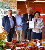 V. l. n. r.: Kreisvorsitzender Günter Dörfel (Lkr. Bayreuth), Kreisvorsitzender Josef Královec (Tachov), Landrat Wolfgang Lippert (Tirschenreuth) und Präsidentin Dr. Birgit Seelbinder