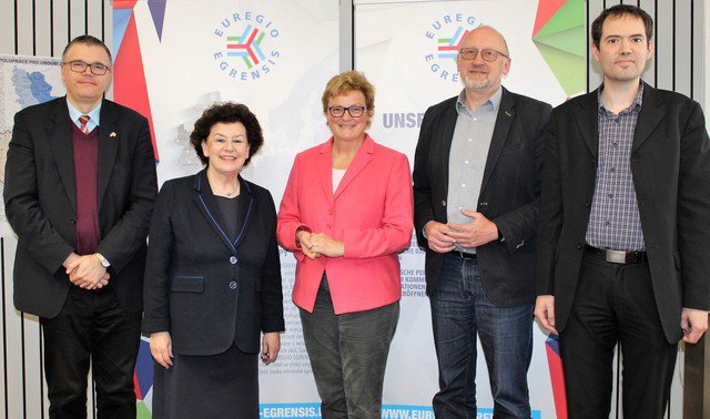 MdEP Monika Hohlmeier (Mitte) mit Präsidentin Dr. Birgit Seelbinder, Harald Ehm, Alexander Dietz und Robert Jodlbauer