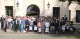 Generalkonsul Josef Hlobil, Ministerialrat Bertold Flierl, Präsidentin der EUREGIO EGRENSIS Dr. Birgit Seelbinder und tschechische Gastschüler im Prinz-Carl-Palais (v.l.)